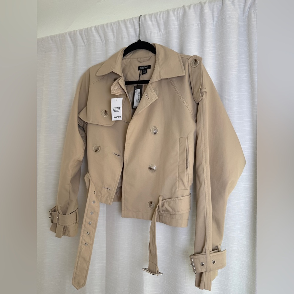 Boohoo Cropped Trench Jacket Beige Belted Short Trench Coat | NWT Size 4 - Picture 8 of 15